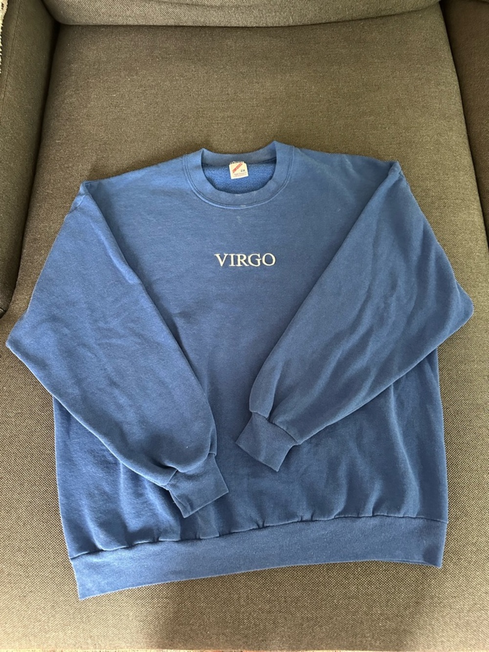 VINTAGE Virgo Embroidered Crewneck Sweatshirt - Blue